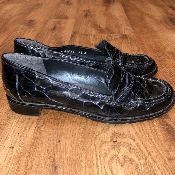 Stuart Weitzman Patent Leather Croc Print Loafers - Picture 5 of 8